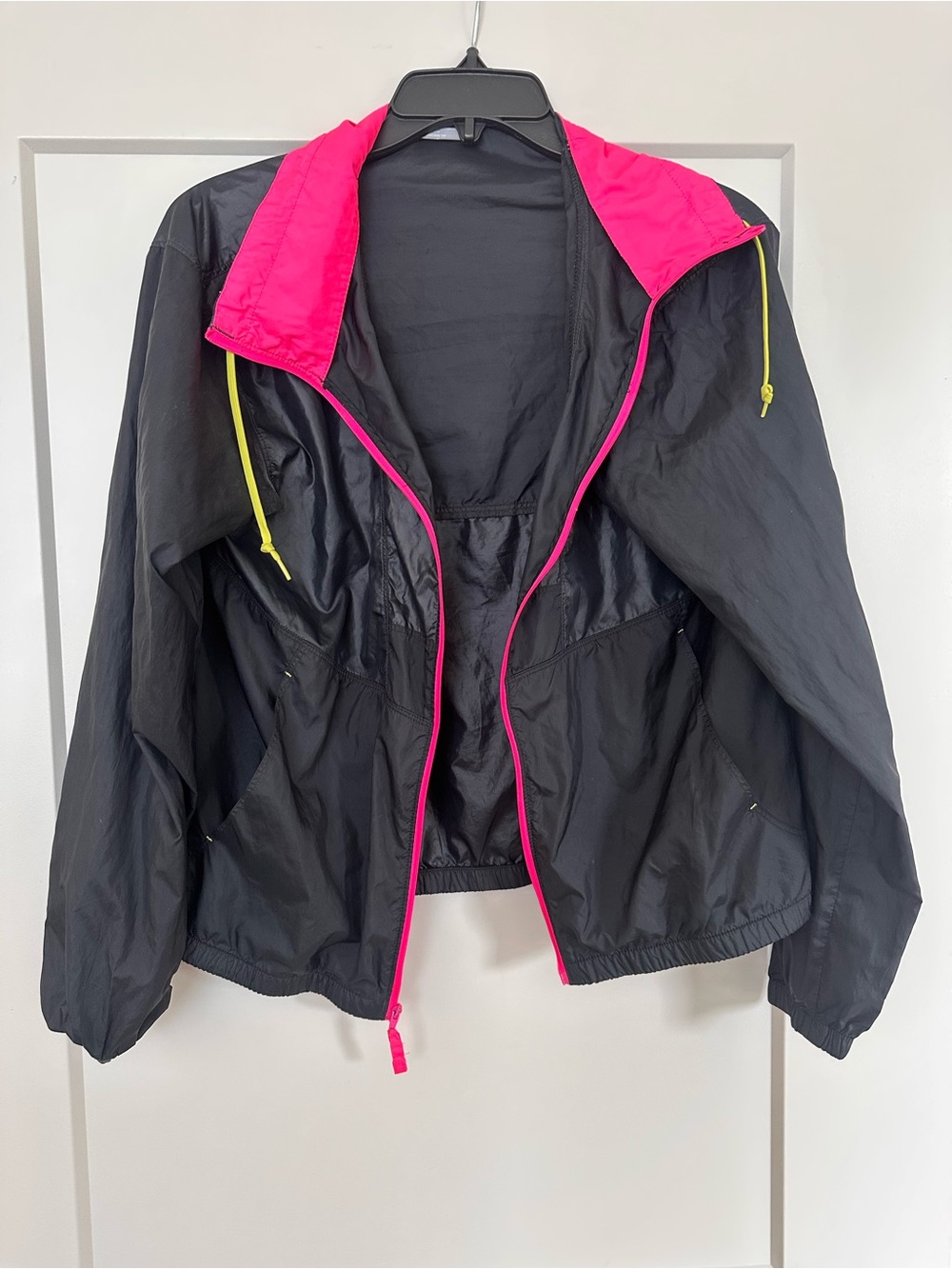 Columbia Black Windbreaker Jacket with Hot Pink Trim